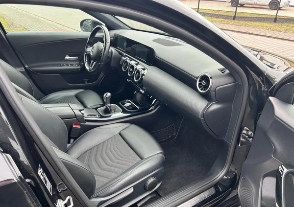 Mercedes-Benz Klasa A cena 77900 przebieg: 97000, rok produkcji 2019 z Kalisz małe 232
